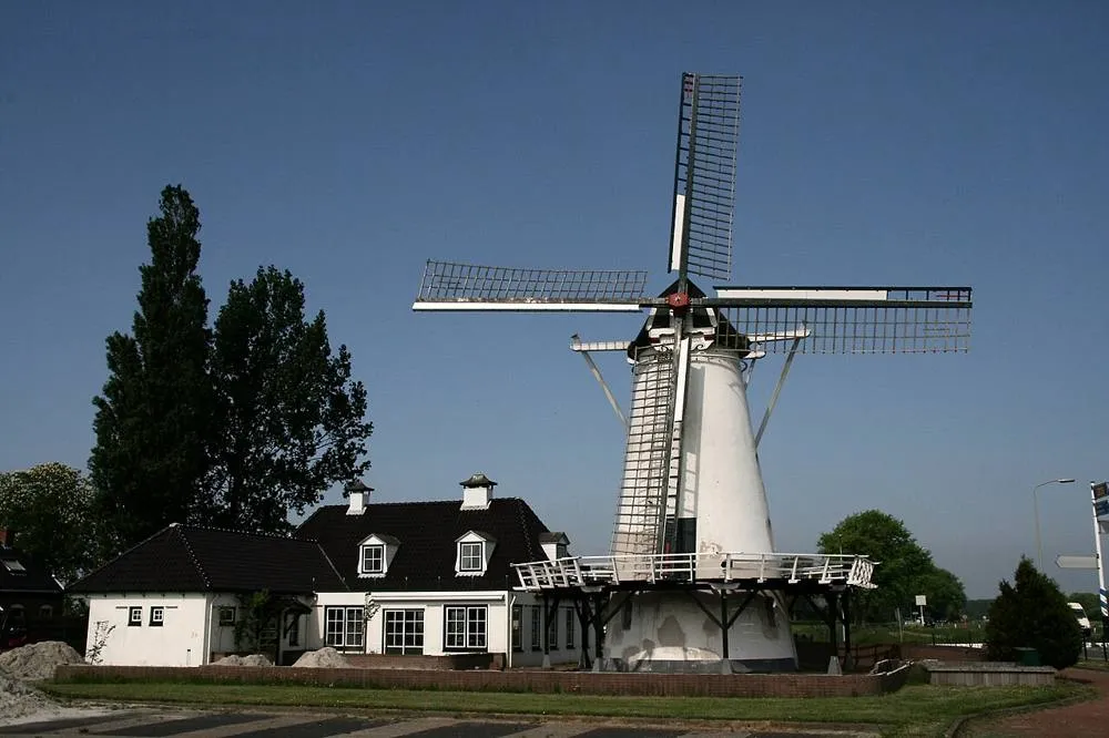 Ten Post: Ten Post - Olle Widde met bijgebouwen