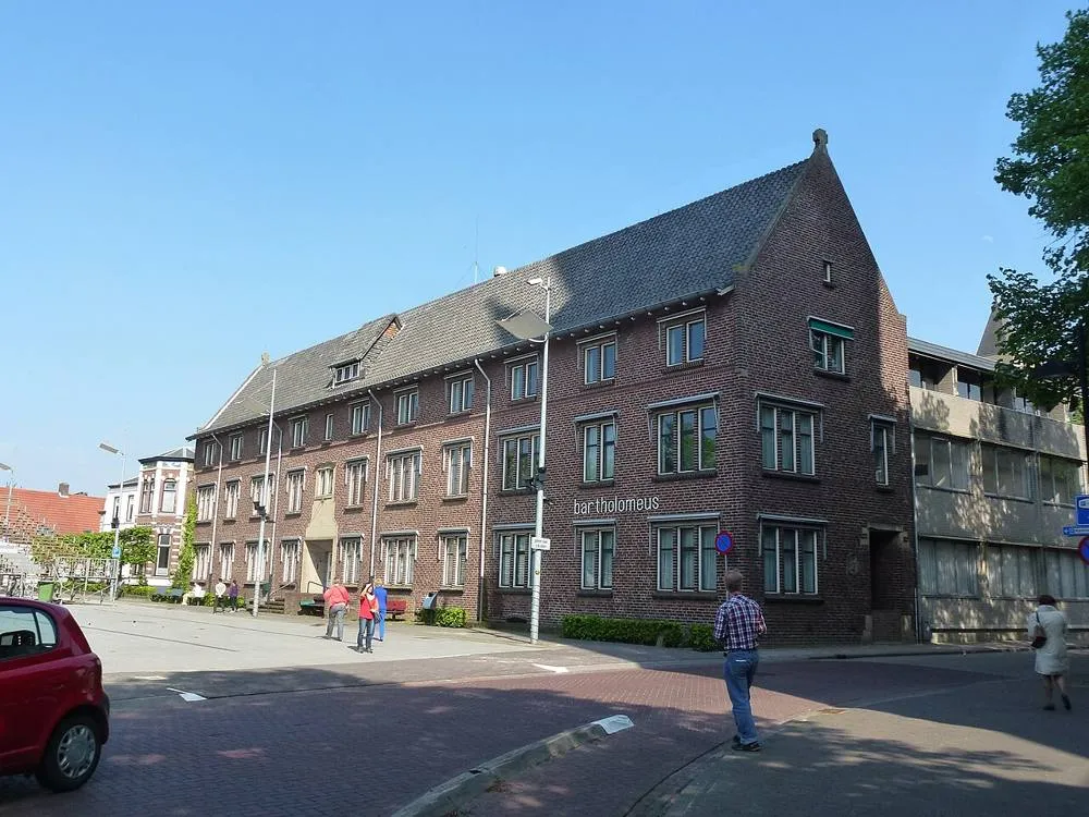 Asten: Huize Bartholomeus, Koningsplein 1, Asten